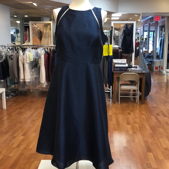 Midnight blue sleeveless midi bridesmaid dress - Picture 1 of 8